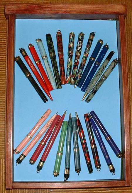 drawer 14 showing Dinkie pens from the 526 series.
